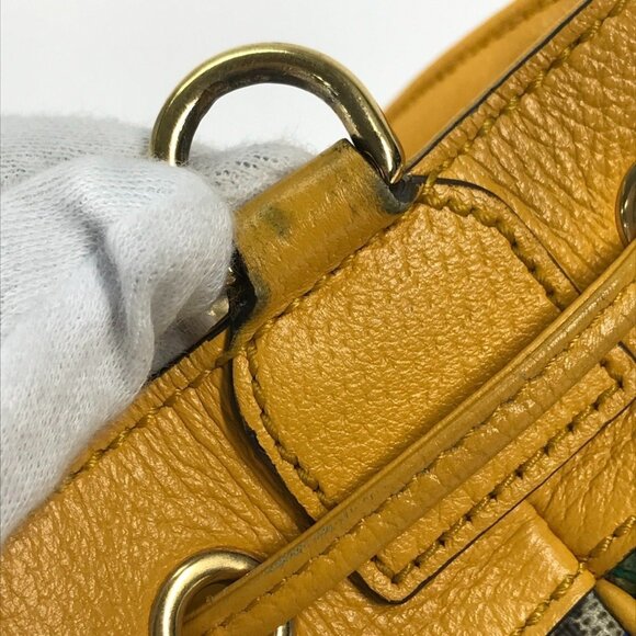 GUCCI Cream Canvas Shoulder Bag - Picture 14 of 16